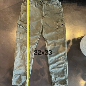 American Eagle Outfitters Men's Green Cargo Pants